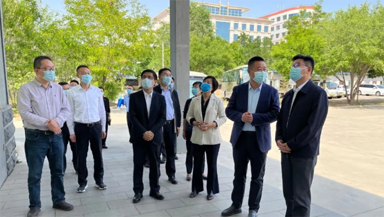 张锦刚副省长一行莅临兰州IM电竞生态健全品有限公司调研
